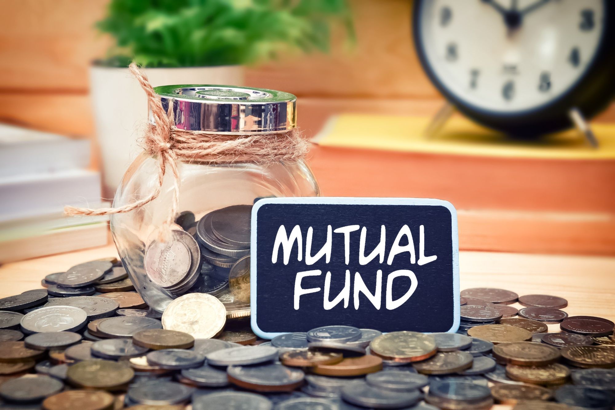 Why mutual funds are better than stocks – Debt, Equity, Mutual Funds