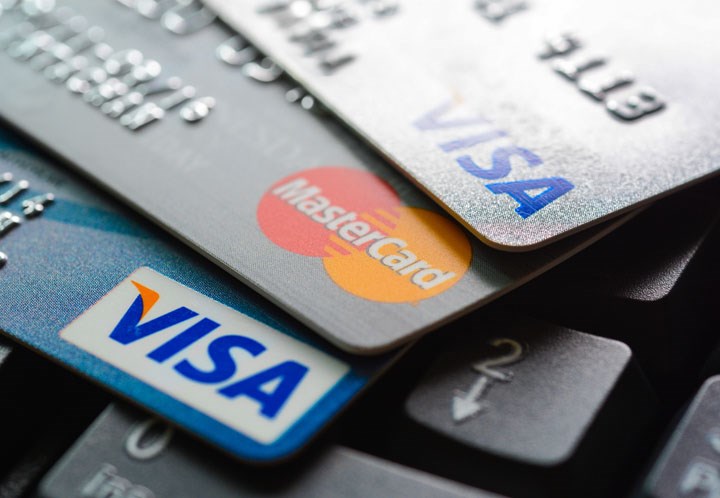 Top 10 Credit Cards in India for 2024: Benefits, Fees, and Features
